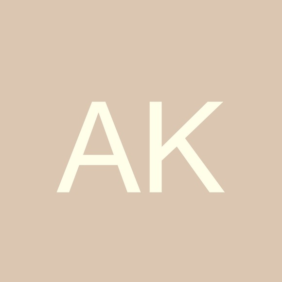 Meet your Posher, Amy - Picture 2 of 2